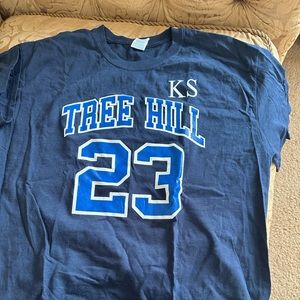 Vintage tree hill tshirt